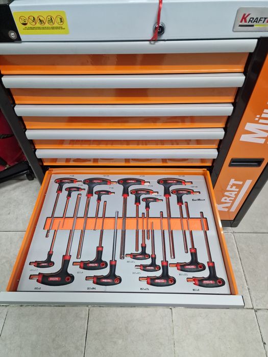 Carrinho de ferramenta de 8 gavetas 7 completas novo