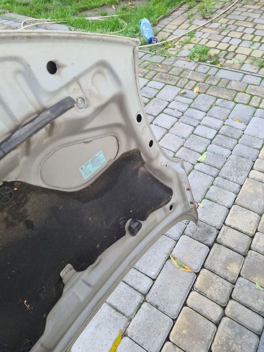 Капот Nissan Note E11 Нісан Ноте 2005-2009