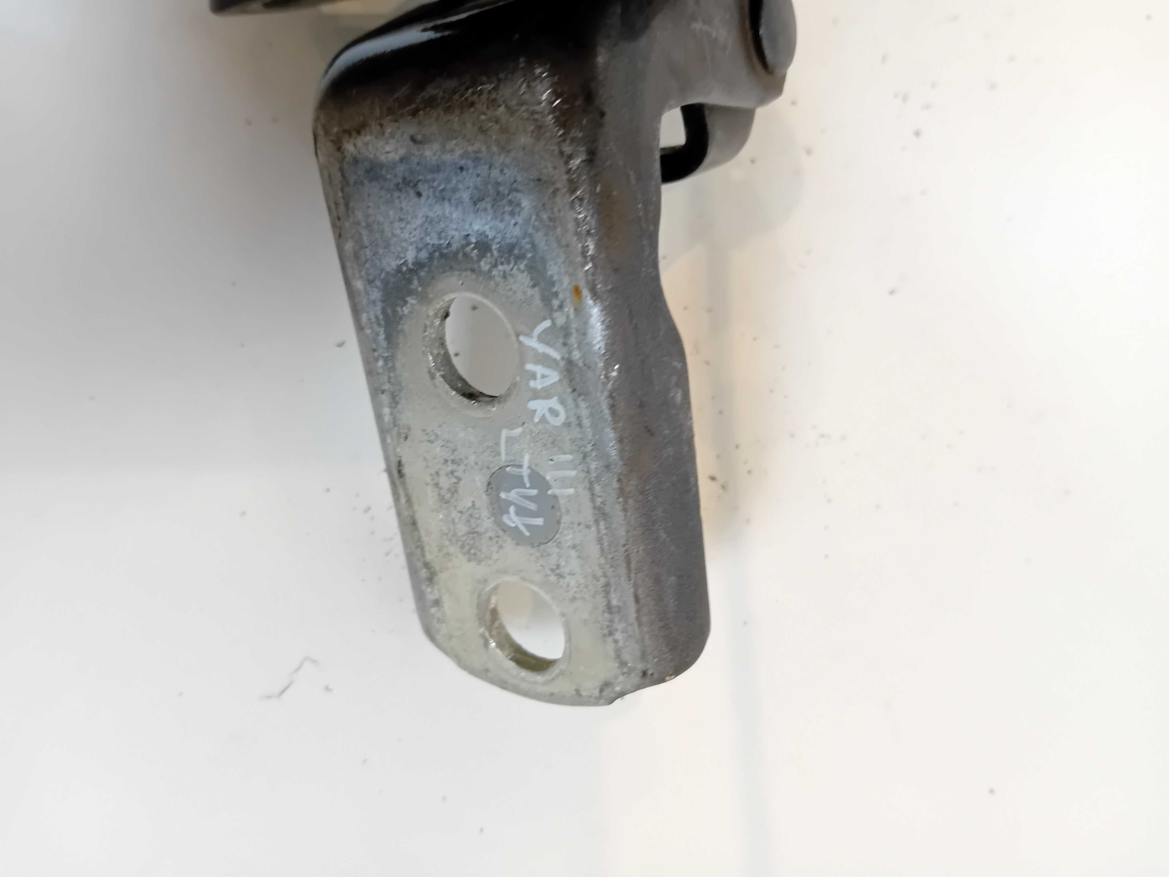 Zawiasy Drzwi Lewy Tył Toyota Yaris III 11/19 r