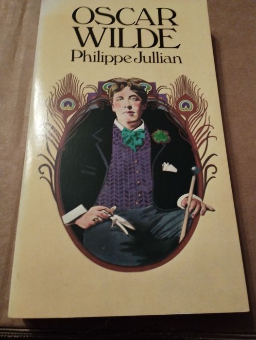 Livro escrito em inglês