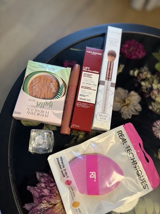 Douglas косметика з адвент календаря