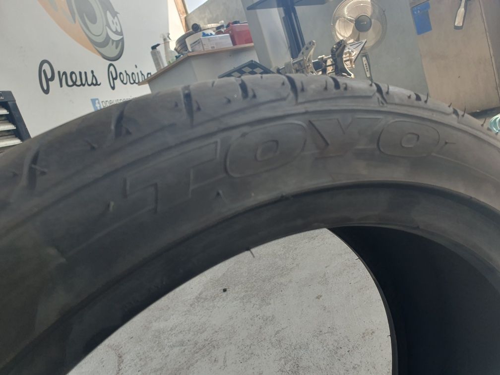 Pneus 205-40r16 Toyo como novos