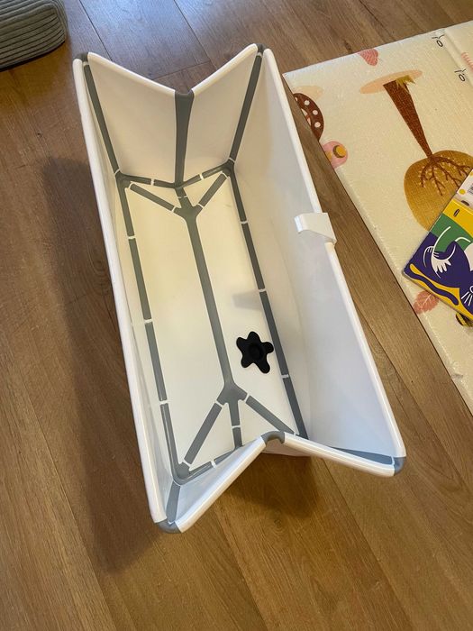 Wanienka Stokke Flexi Bath biała, wersja MAŁA/STANDARD