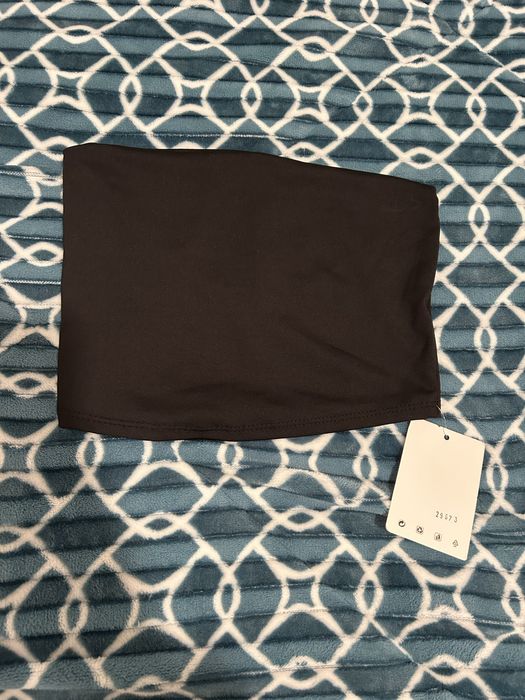 Conjunto de seda top e saia