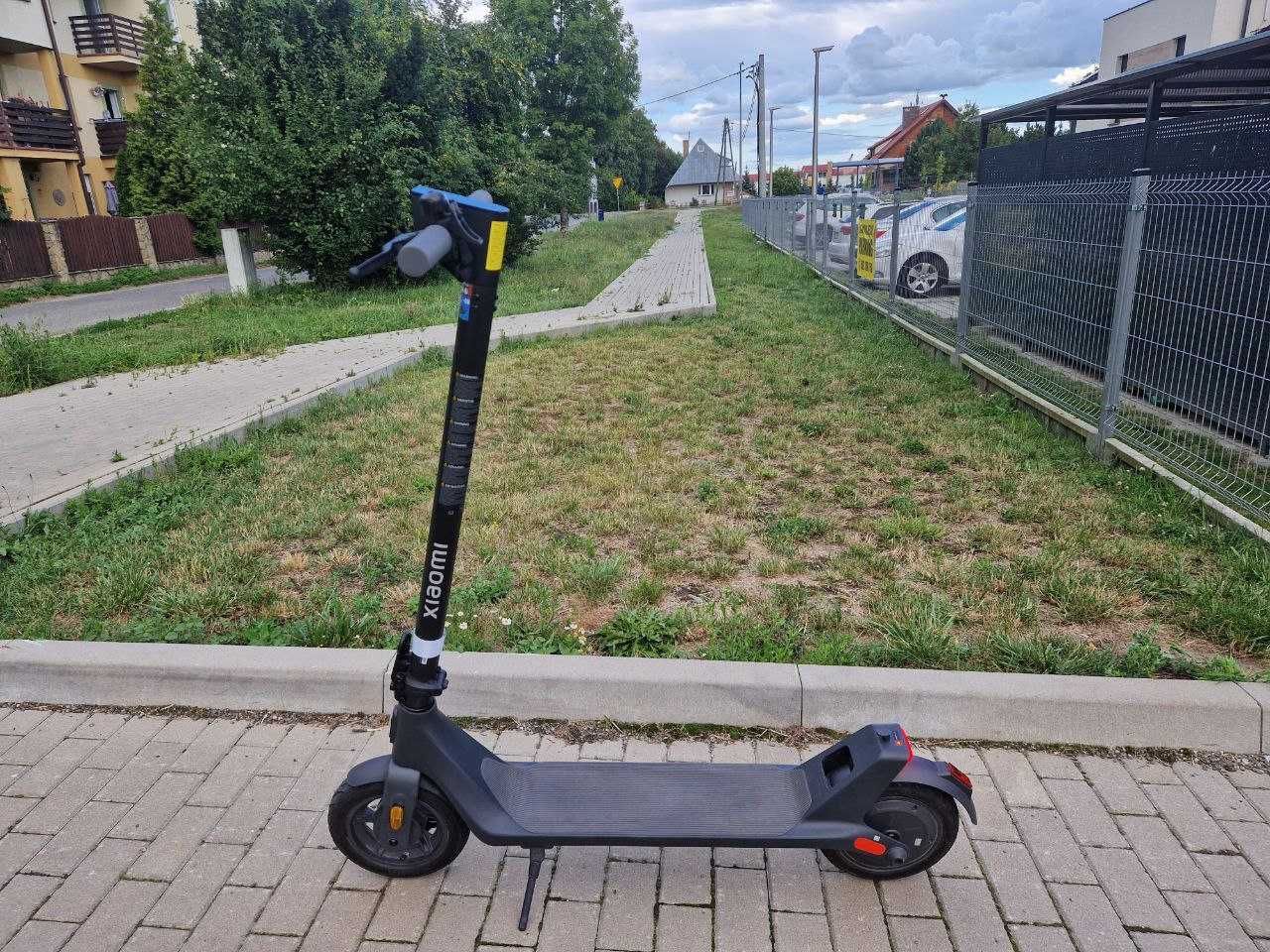 Hulajnoga elektryczna XIAOMI Electric Scooter 4 Lite (2nd Gen)