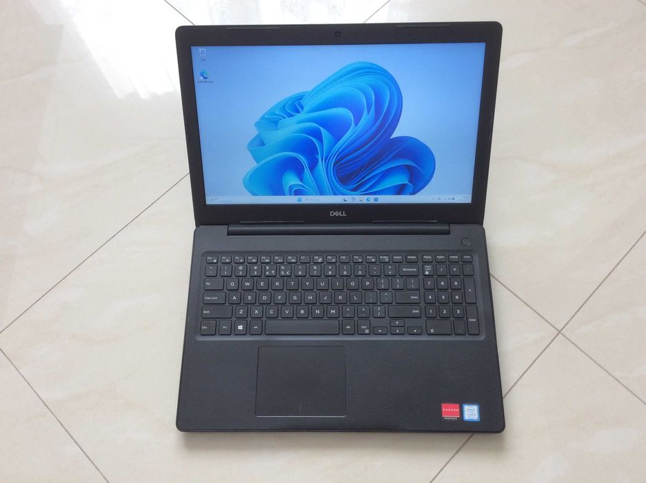DELL Vostro3580/15,6''/i5-8265U/SSD256GB/8GB DDR4/bat2h/2Graf/Win11Pro