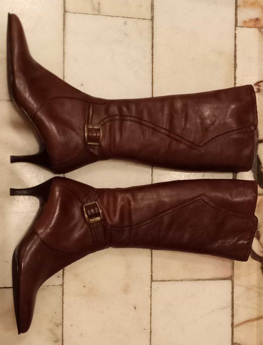 Botas castanhas 35 marca Tolino