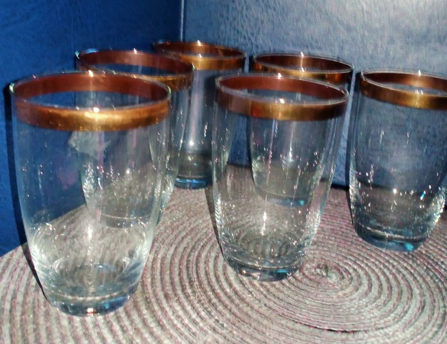 6 Szklanek do napoi że złotym zdobieniem