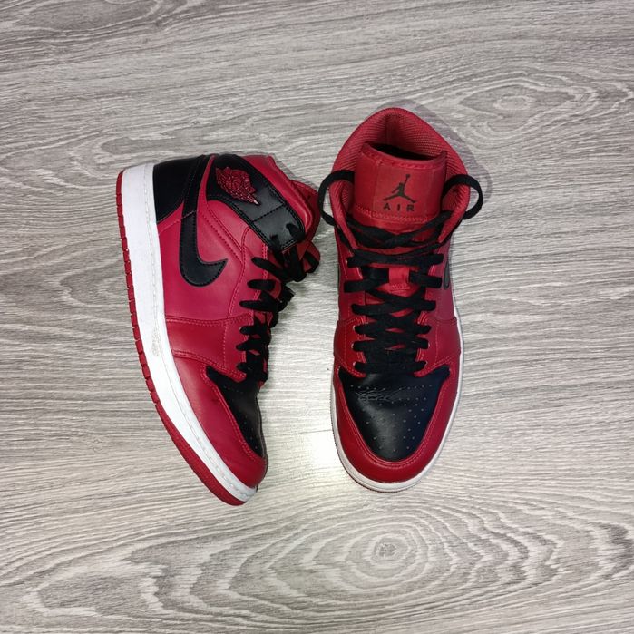 Кросівки чоловічі Jordan 1 Mid (554724-660)