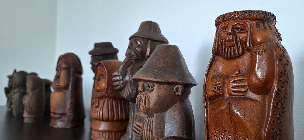 Gliniana figurka – dyskretna perełka rzemiosła ludowego