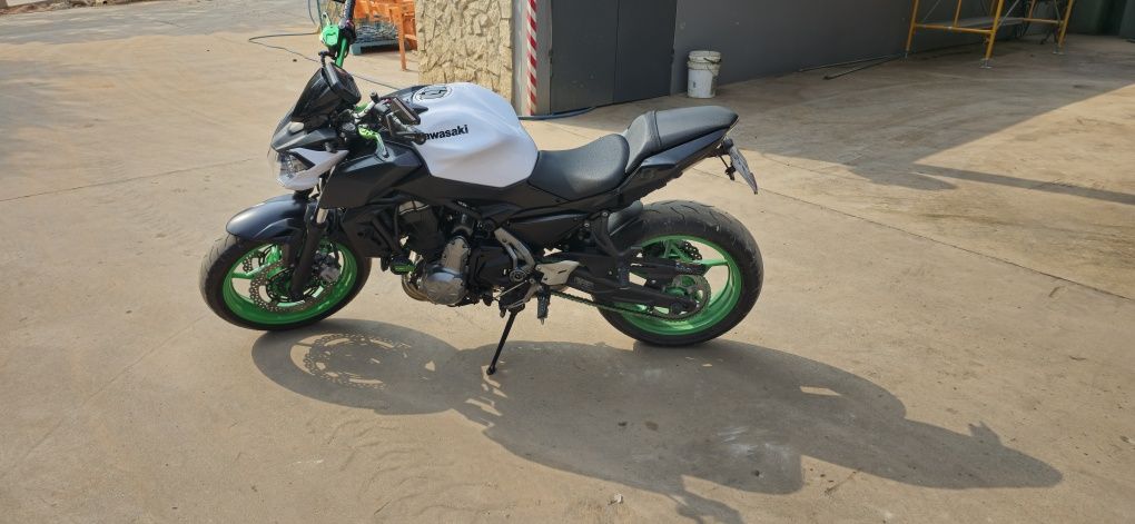 Mota Kawasaki z650