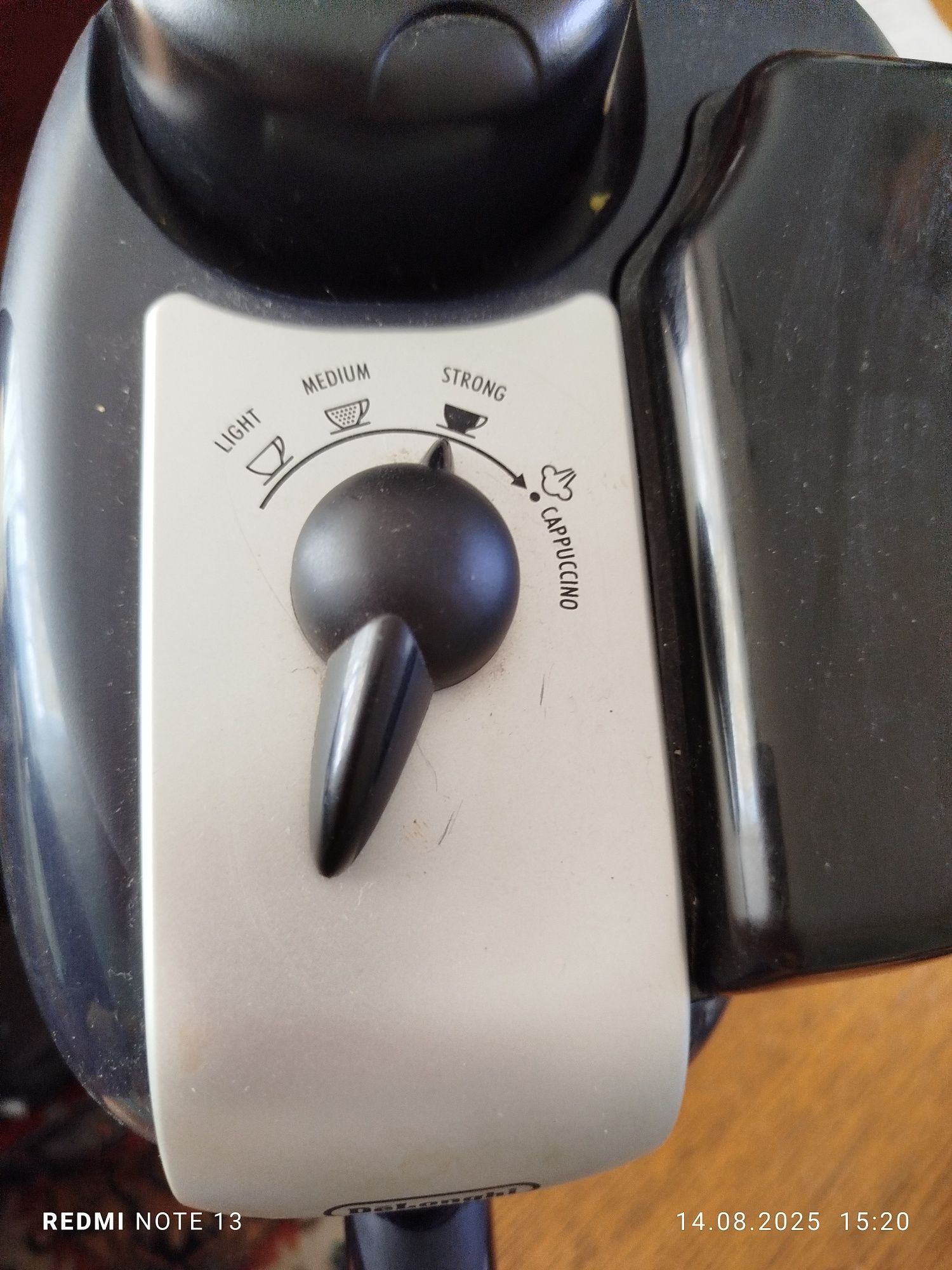 Ekspres DeLonghi na kawę mieloną sypaną