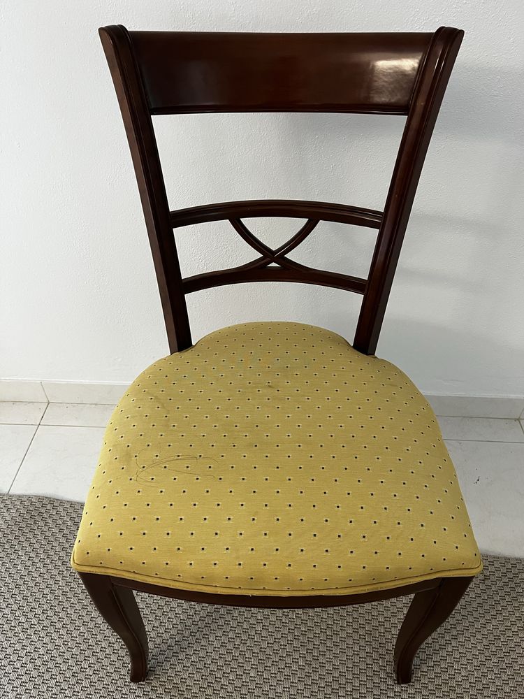 Conjunto Mesa extensivel + 6 cadeiras em madeira