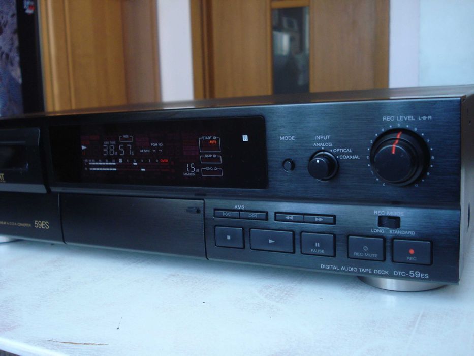 Дека DAT "Sony" DTC-55es, DTC-59es