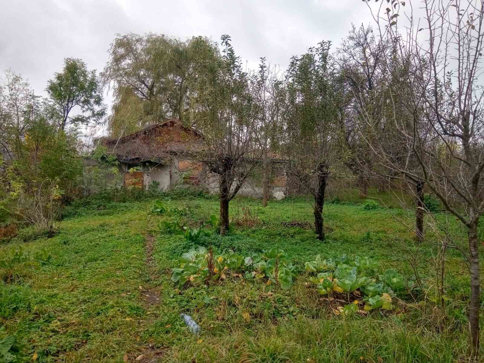 Продам будинок під розбір в центрі міста з земельною ділянкою