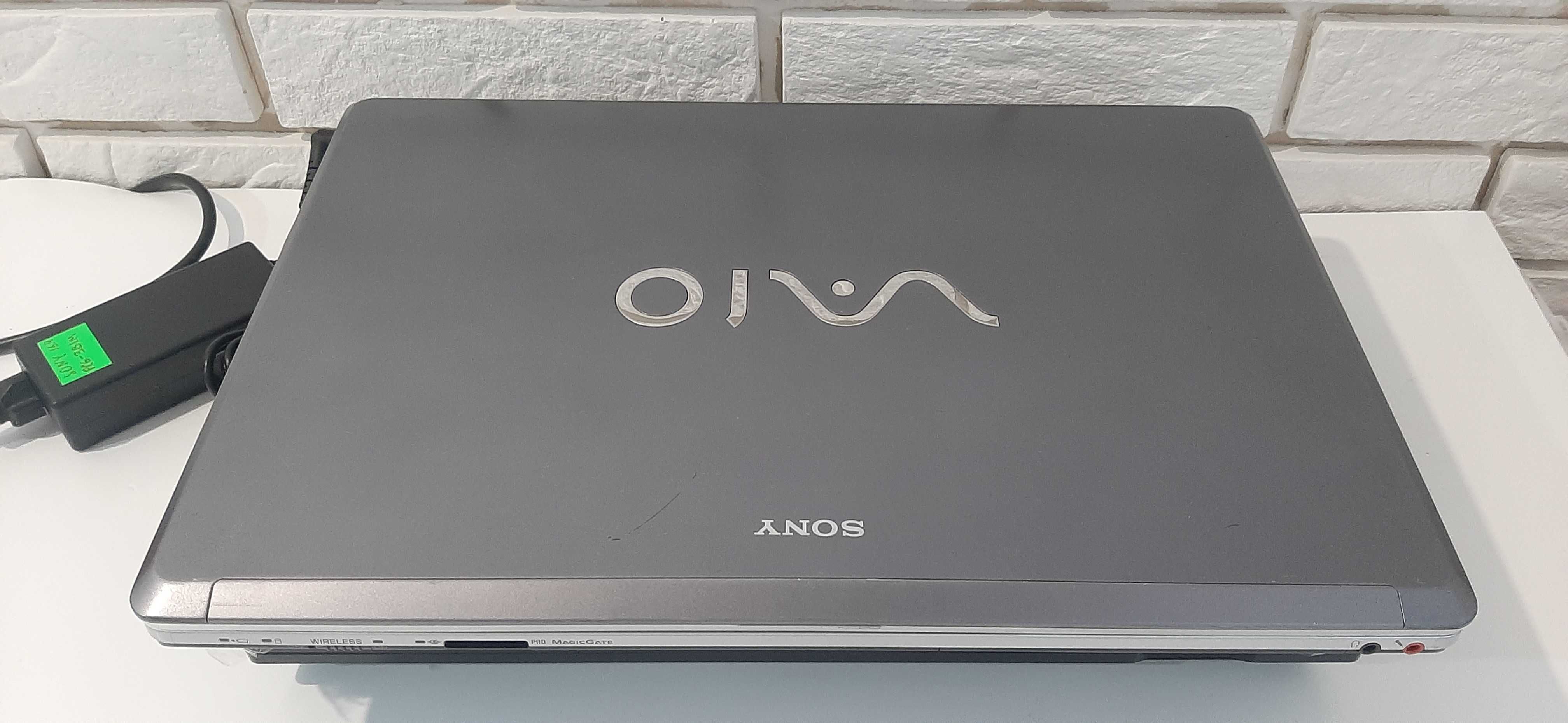 Ноутбук 16,4 Sony Vaio PCG-3B1M P8400 (2x2.26 Ghz ) RAM 4Gb / HDD 250