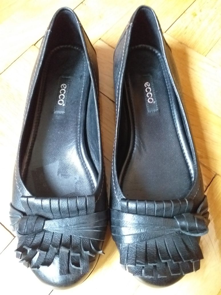 Czarne buty baleriny Ecco rozmiar 35