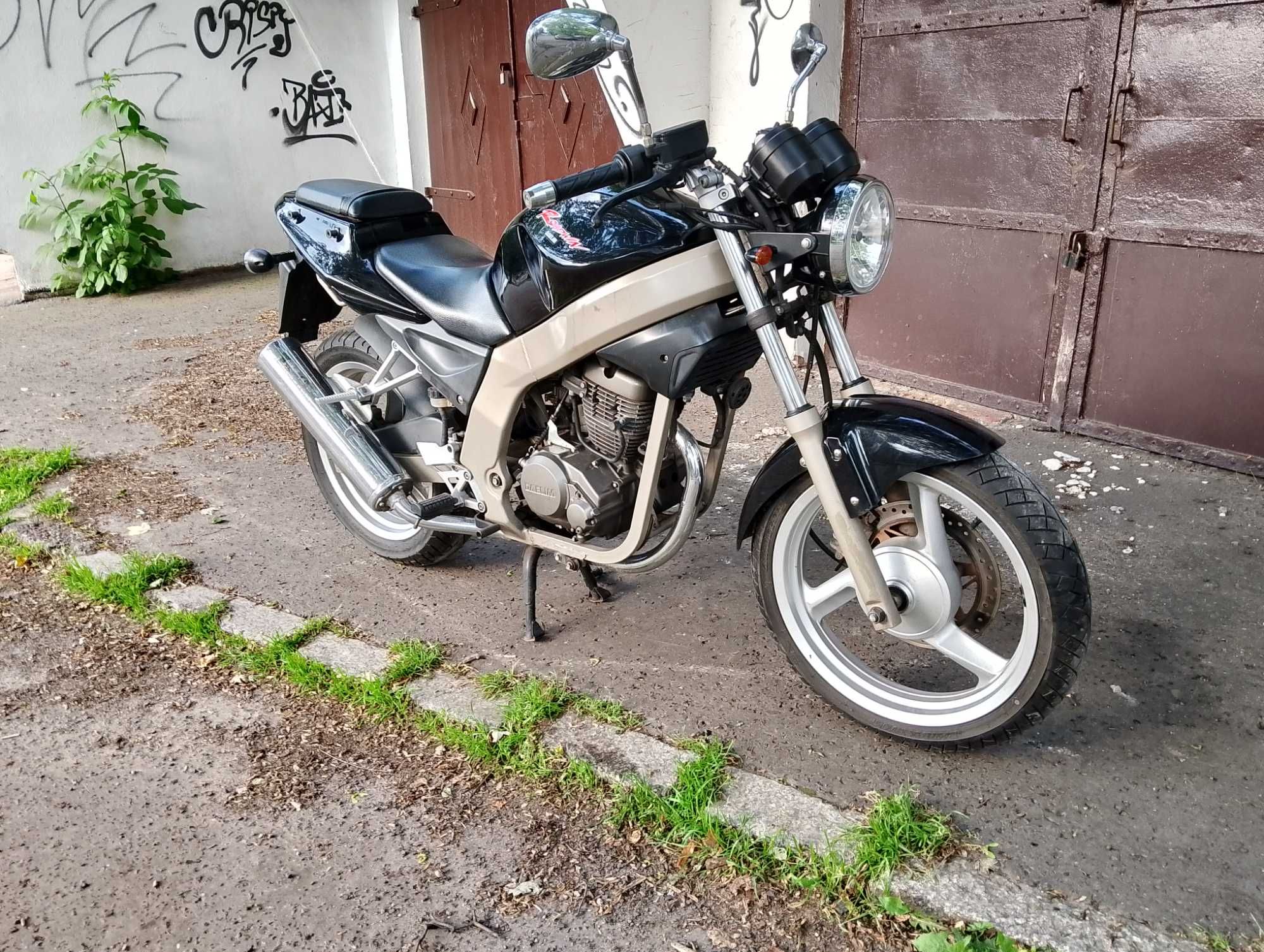 Motor Daelim Roadwin 125