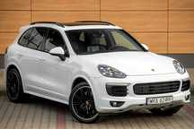 Porsche Cayenne S 4.2 V8 Diesel 2015 rok FV 23%