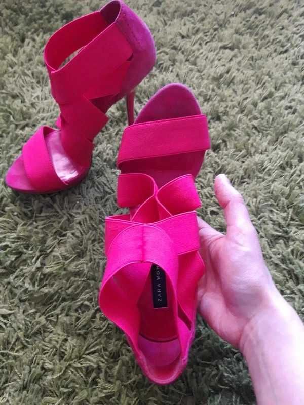 sexy fuksjowe efektowne szpilki Barbie zara 38
