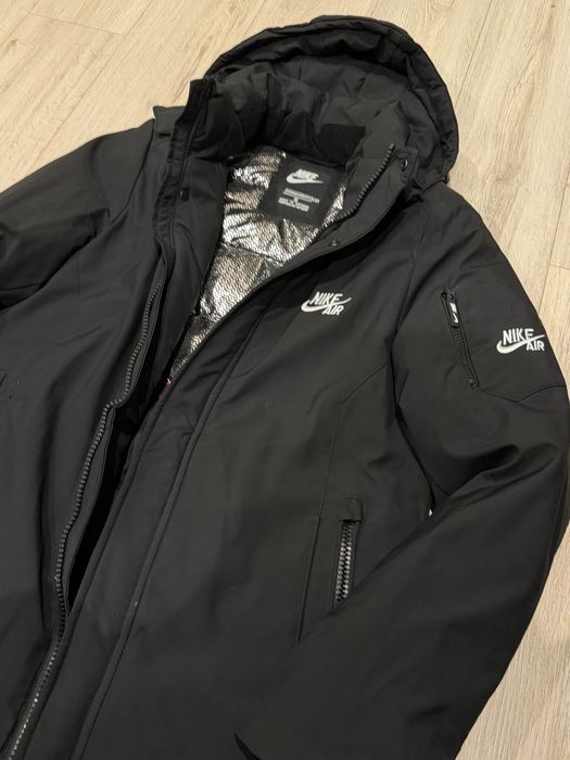 Продам зимову куртку в чудовому стані.