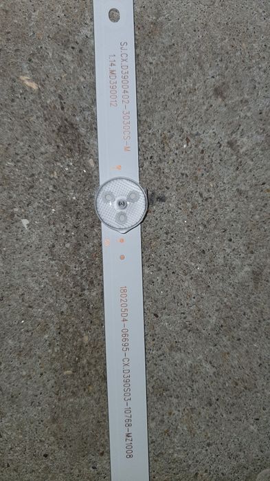 Vendo LEDs TV Silver 40'' novos!