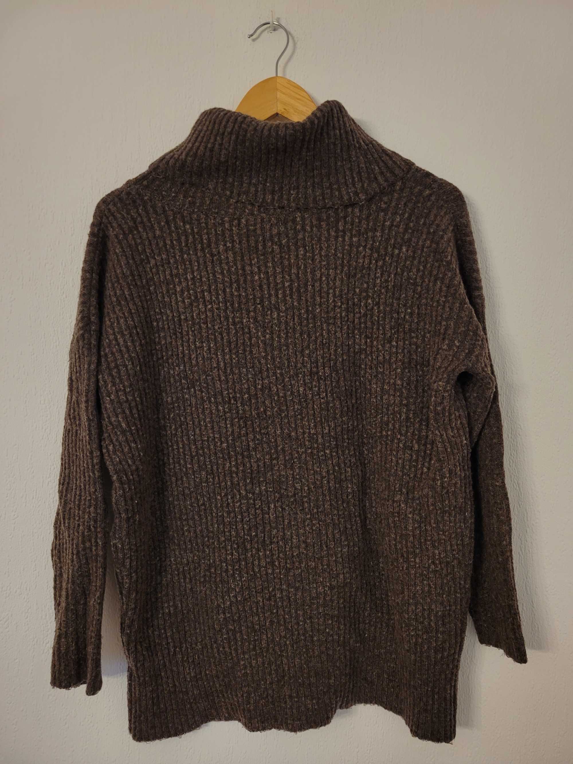 Sweter oversize z golfem
