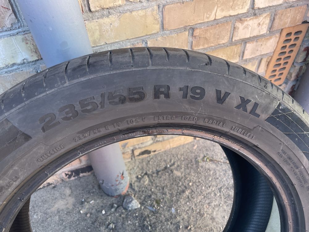 Літня гума для машини Continental 235/55 R 19 V XL 19 року