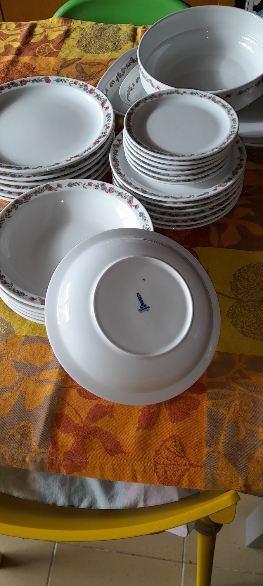 Conjunto loiça porcelana Coimbra 27 peças