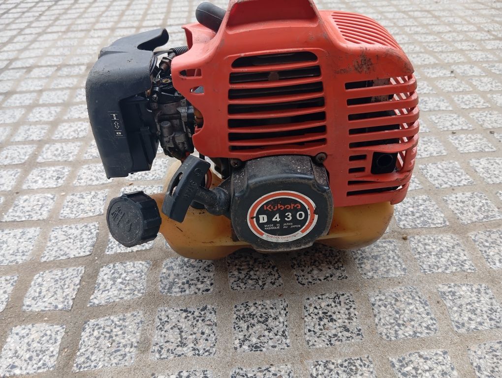 Roçadora Kubota D43