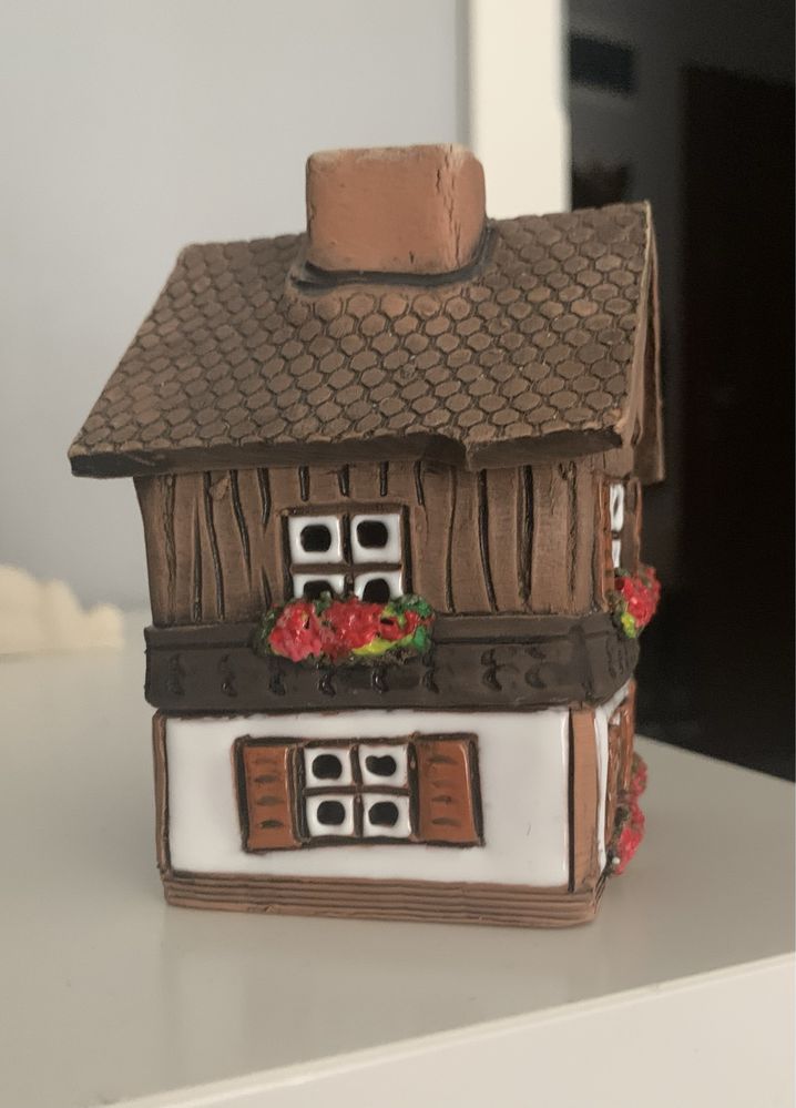 Swiecznik - domek w stylu bawarskim