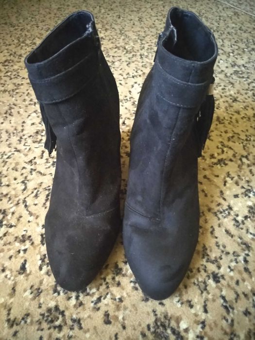 Ботильйони велюрові на танкетці (черевики на півчобітки) р.39