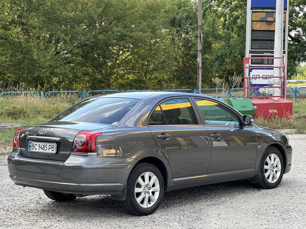Toyota Avensis 2008 року (рестайлінг)