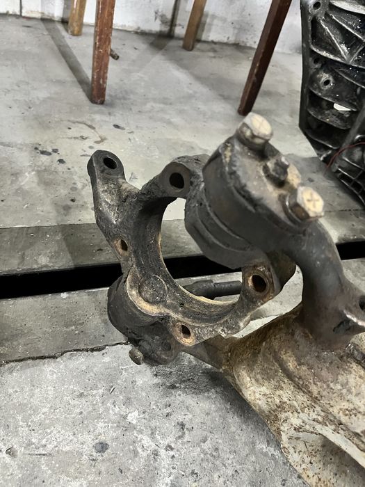 Балка торсион рычаг кулак луаз волынец волынь волынка