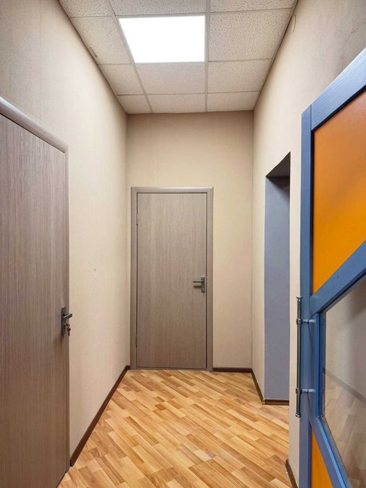 Продається комерційне приміщення, у пішій доступності до центру міста