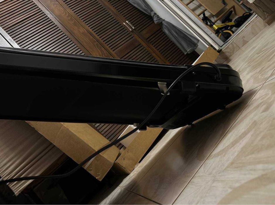 НОВА БІГОВА ДОРІЖКА новая беговая дорожка поручень дисплей