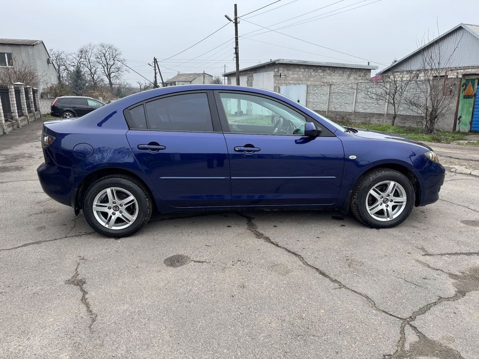 Продам авто MAZDA 3