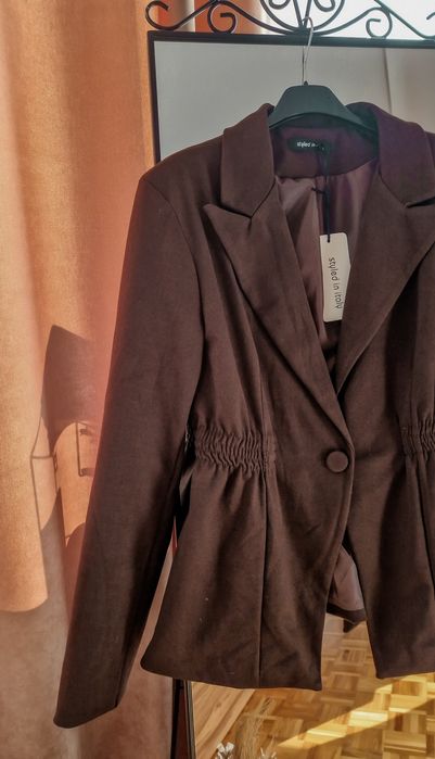 Czekoladowa marynarka taliowana jesien Varlesca chicaca S M L XL