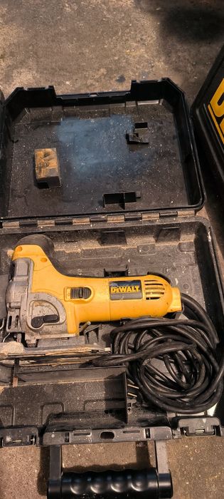 Wyrzynarka DeWalt DW333K