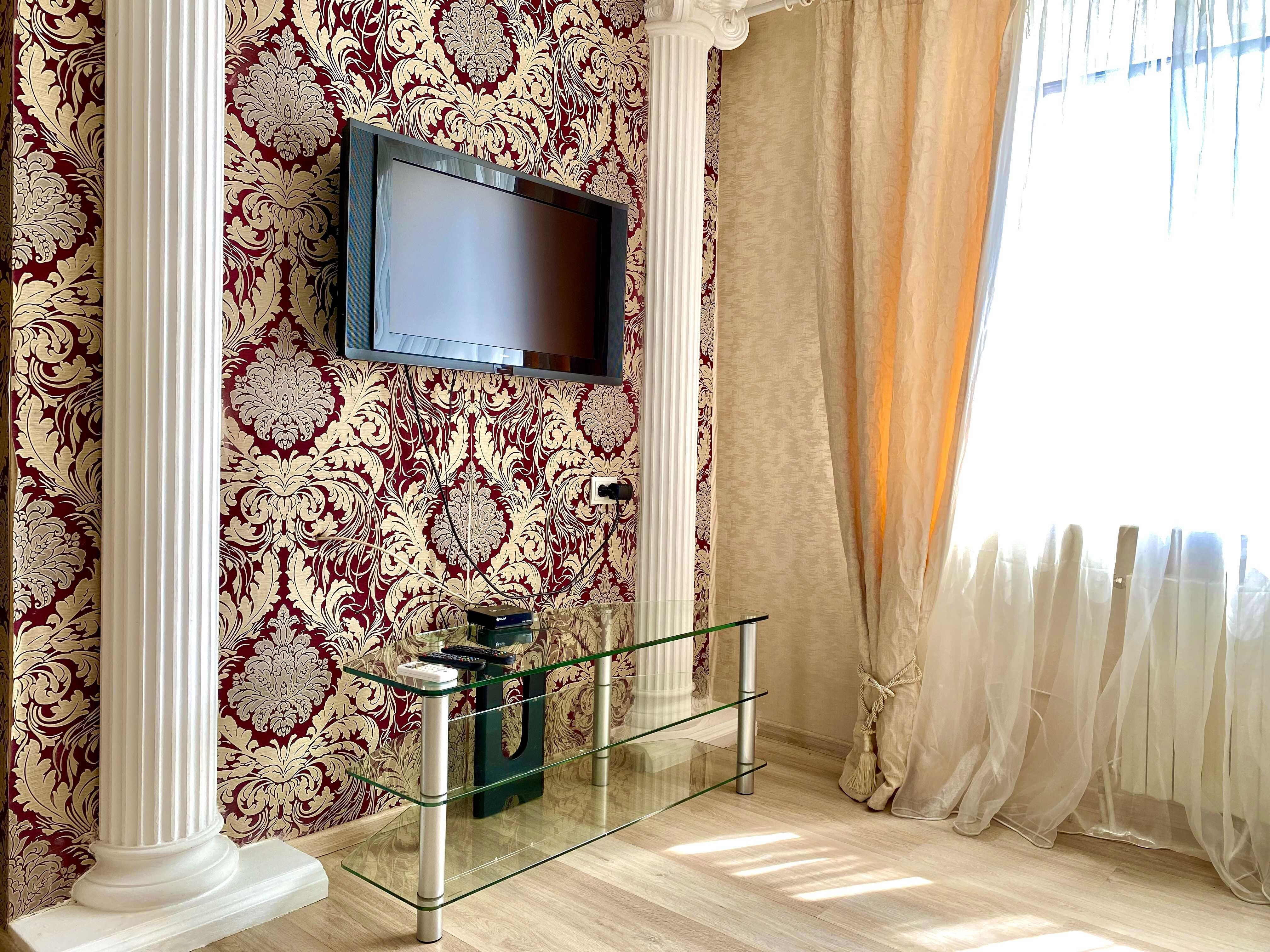 ApartPoltava Світла 1-кімн студія подобово ,ЦЕНТР.Документація звітна