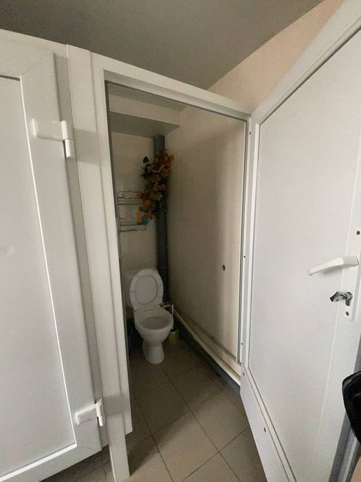 Продаж гарної кімнати з зручним місцерозташуванням.