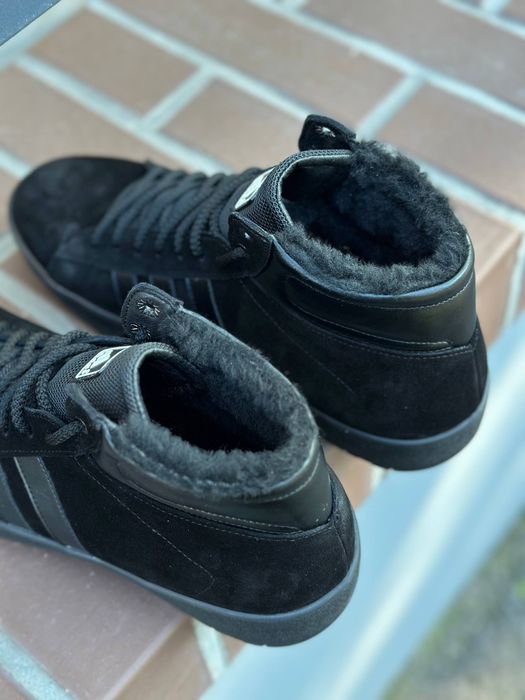 Мужские зимние кроссовки замшевые Адидас