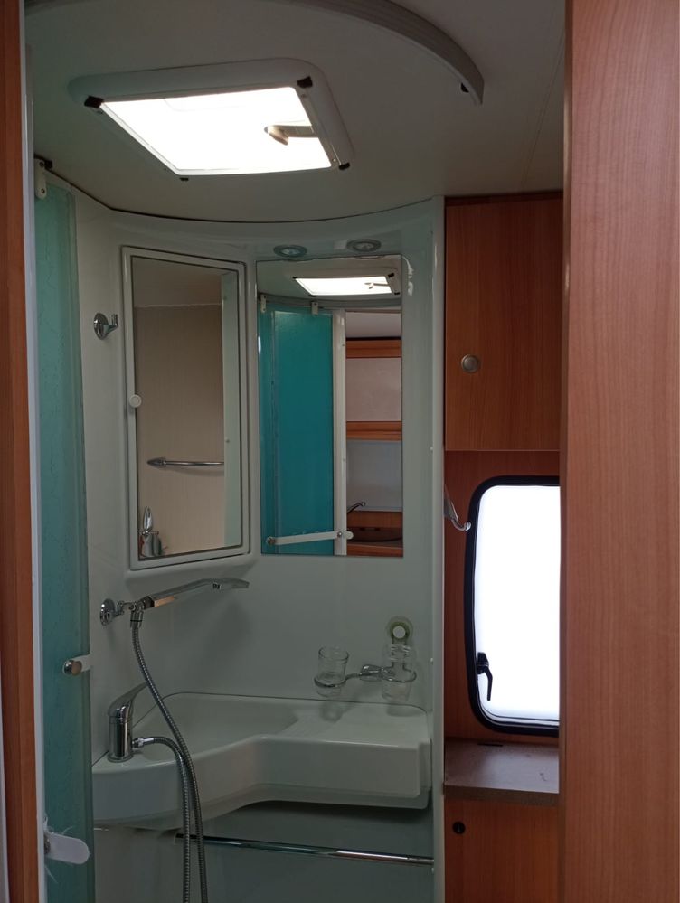 Vendo Autocaravana Perfilada Ford/Challenger