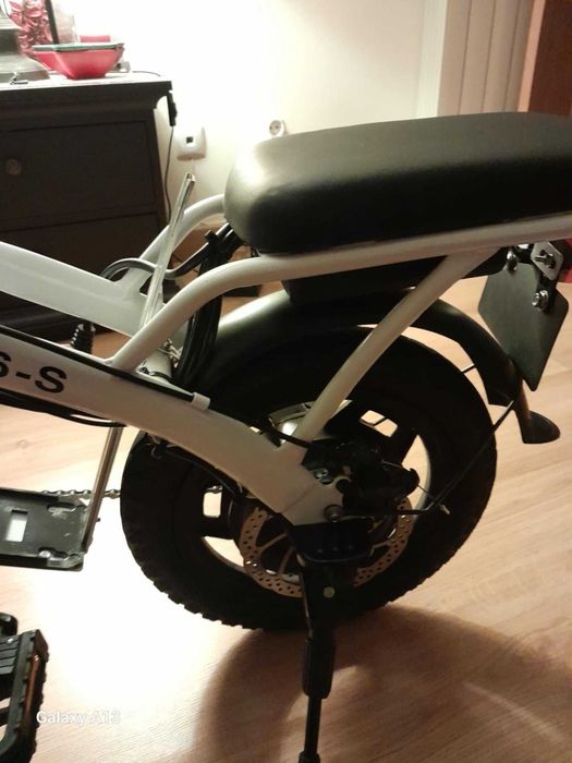Bicicleta eletrica nova
