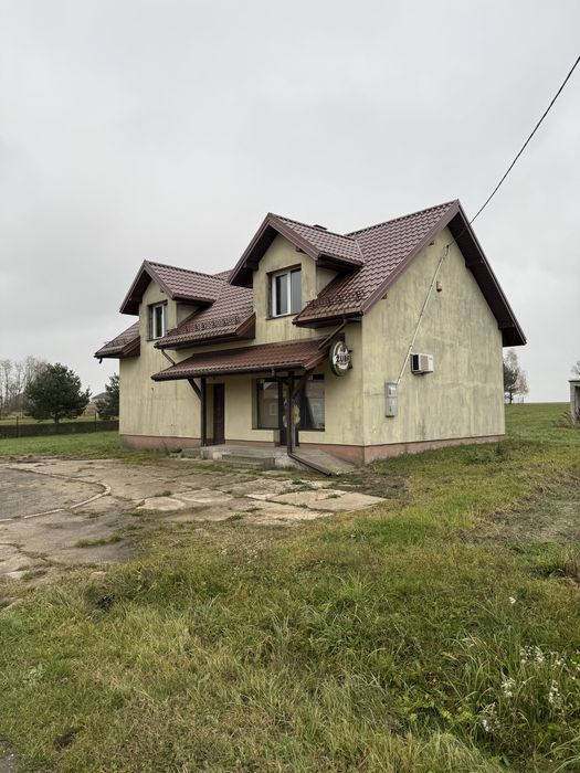 Budynek usługowo-mieszkalny – Wólka Ostrożeńska, przy trasie S17