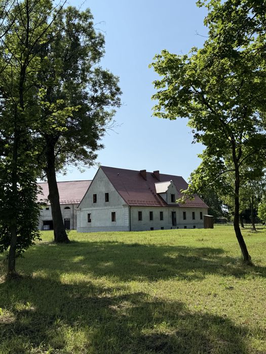 Sprzedam nieruchomość dworek w parku ze stawem