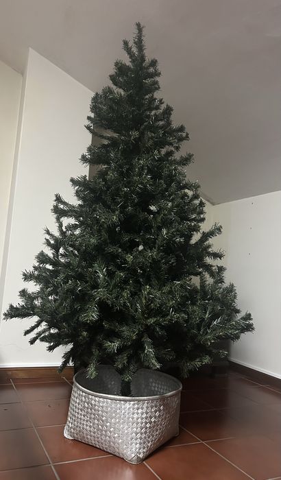 Árvore de Natal artificial 180cm em muito bom estado