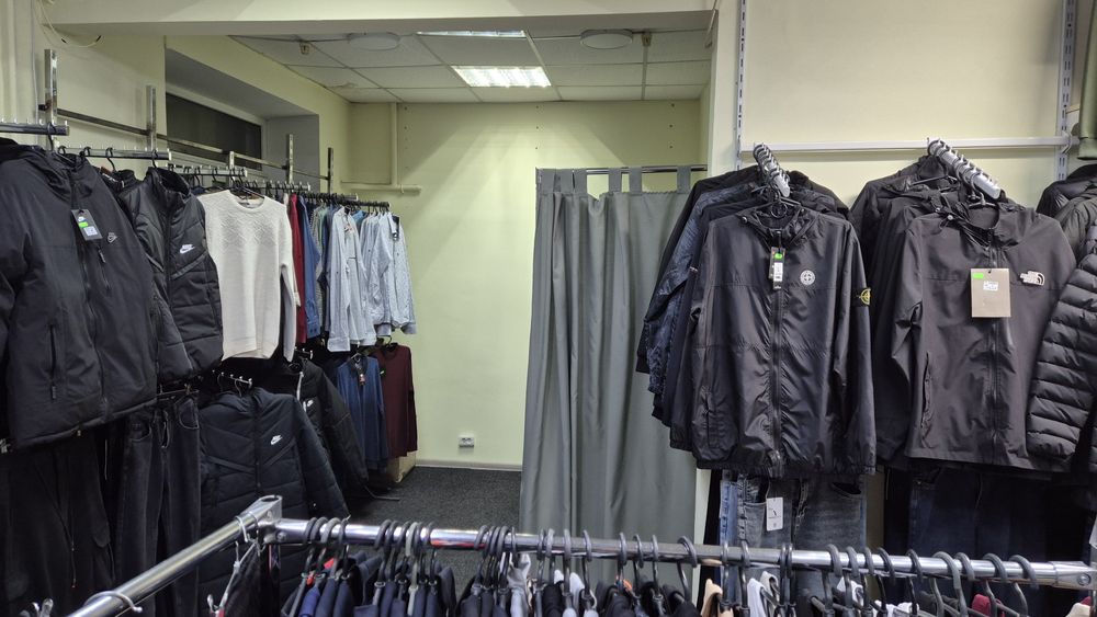 Аренда Базарна 20  торг (анголенко)