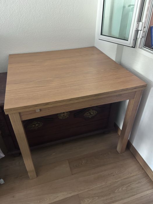 Mesa de jantar extensível