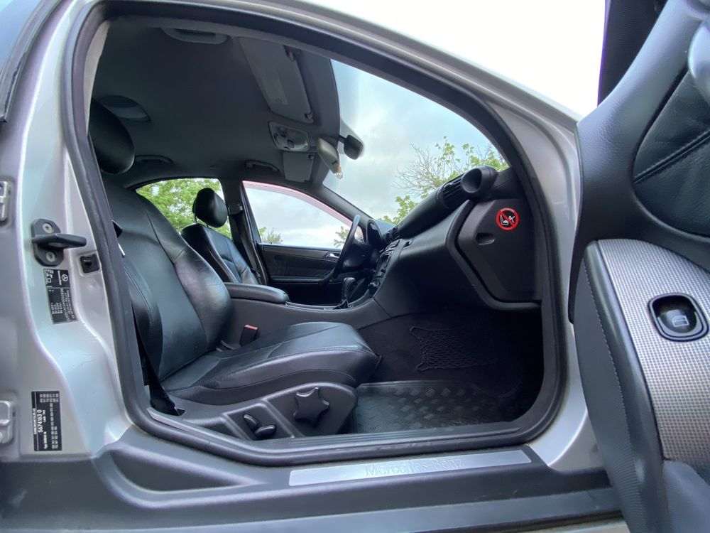Mercedes-benz C200 Kompressor, carro Nacional